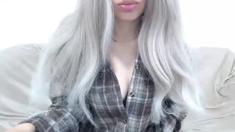 Snapshot of camillebunny chatting on 5, 5, 2026 CamilleBunny online show from 5, 5, 2026