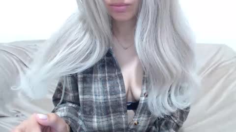Snapshot of camillebunny chatting on 15, 5, 2026 CamilleBunny online show from 15, 5, 2026