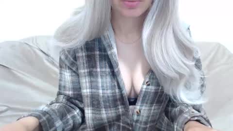 Snapshot of camillebunny chatting on 17, 5, 2026 CamilleBunny online show from 17, 5, 2026