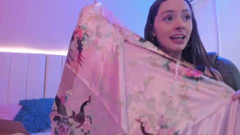 C A M I L L E N    Help me get to the top online show from 11, 9, 2025