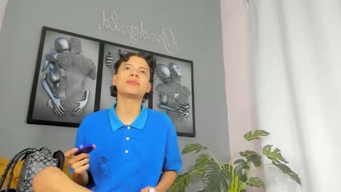 Snapshot of camillo_virgil chatting on 2, 11, 2025 Camillo Virgil online show from 2, 11, 2025