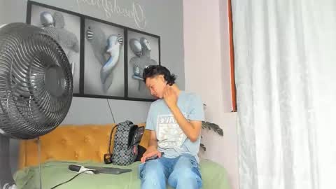 Snapshot of camillo_virgil chatting on 16, 11, 2025 Camillo Virgil online show from 16, 11, 2025