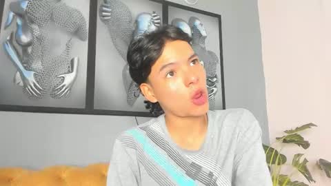 Snapshot of camillo_virgil chatting on 18, 11, 2025 Camillo Virgil online show from 18, 11, 2025