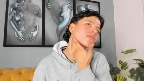 Snapshot of camillo_virgil chatting on 24, 11, 2025 Camillo Virgil online show from 24, 11, 2025