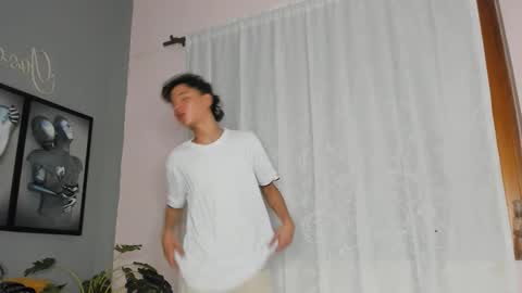 Snapshot of camillo_virgil chatting on 28, 11, 2025 Camillo Virgil online show from 28, 11, 2025