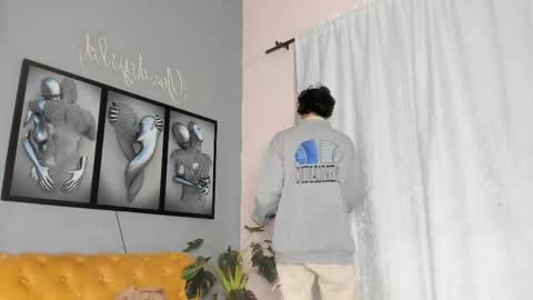 Snapshot of camillo_virgil chatting on 1, 12, 2025 Camillo Virgil online show from 1, 12, 2025