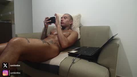 Snapshot of camiloinlive chatting on 14, 11, 2025 camiloinlive online show from 14, 11, 2025