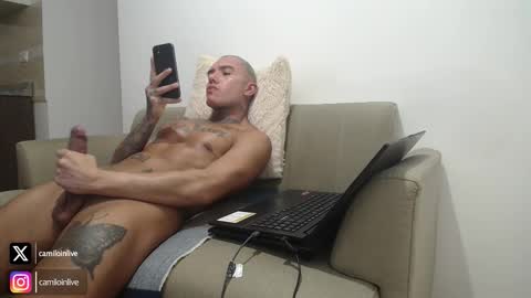 Snapshot of camiloinlive chatting on 21, 12, 2025 camiloinlive online show from 21, 12, 2025