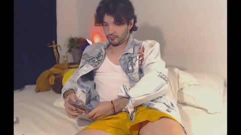 Snapshot of camilosaennz chatting on 8, 1, 2025 camilo online show from 8, 1, 2025