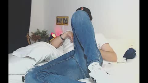 Snapshot of camilosaennz chatting on 11, 1, 2025 camilo online show from 11, 1, 2025