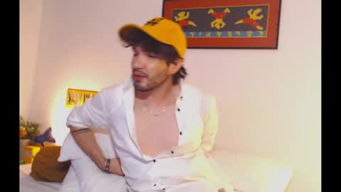 Snapshot of camilosaennz chatting on 12, 1, 2025 camilo online show from 12, 1, 2025