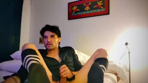 Snapshot of camilosaennz chatting on 9, 2, 2025 camilo online show from 9, 2, 2025