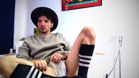 Snapshot of camilosaennz chatting on 9, 2, 2025 camilo online show from 9, 2, 2025
