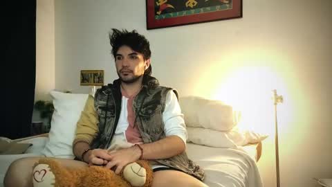 Snapshot of camilosaennz chatting on 13, 2, 2025 camilo online show from 13, 2, 2025