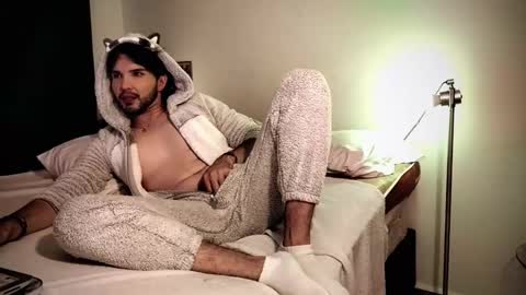 Snapshot of camilosaennz chatting on 16, 2, 2025 camilo online show from 16, 2, 2025