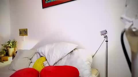 Snapshot of camilosaennz chatting on 6, 3, 2025 camilo online show from 6, 3, 2025