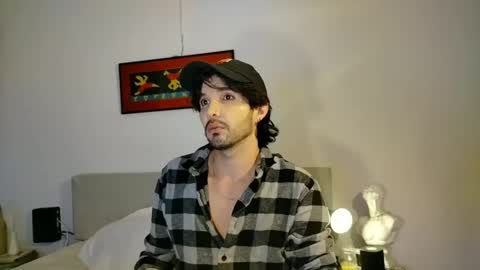 Snapshot of camilosaennz chatting on 14, 10, 2025 camilo online show from 14, 10, 2025