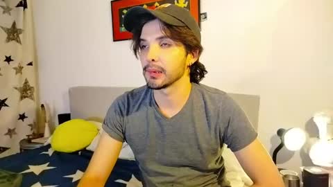 Snapshot of camilosaennz chatting on 16, 10, 2025 camilo online show from 16, 10, 2025