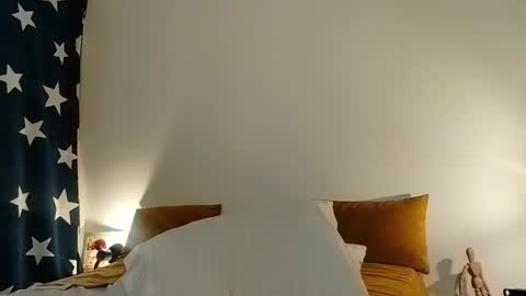 Snapshot of camilosaennz chatting on 9, 6, 2026 camilo online show from 9, 6, 2026