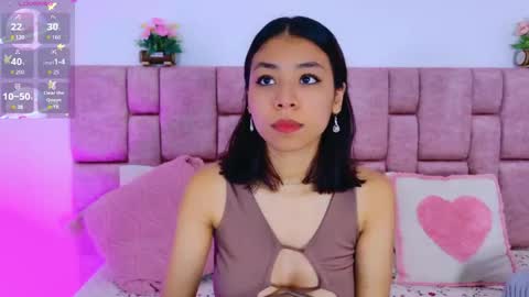 Snapshot of camiluxe chatting on 8, 11, 2025 camiluxe online show from 8, 11, 2025