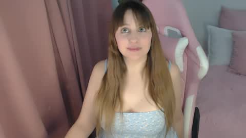  Nicole   online show from 4, 4, 2026