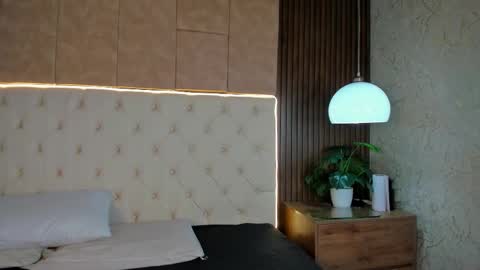 Camila online show from 1, 12, 2025