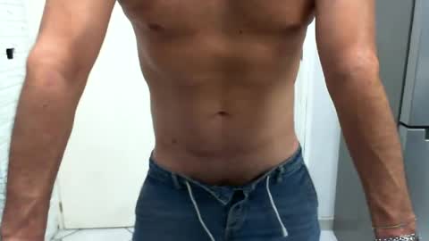 Snapshot of campat80 chatting on 10, 8, 2026 campat80 online show from 10, 8, 2026