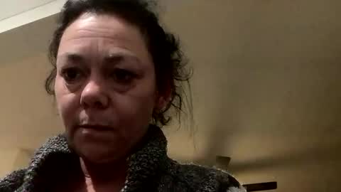 canadiannancouple online show from 5, 1, 2025