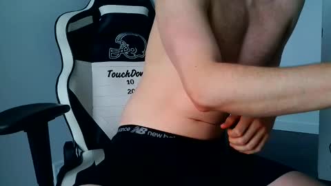 Snapshot of canadianstud18 chatting on 24, 5, 2026 Devon online show from 24, 5, 2026