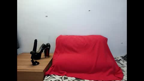 Snapshot of candela_brown chatting on 6, 1, 2025 candela online show from 6, 1, 2025