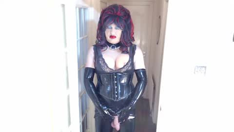 candi smokes online show from 17, 4, 2026