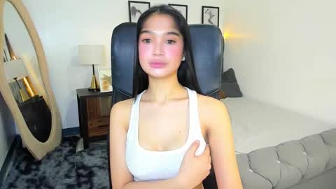 candiceferragamo online show from 21, 10, 2025