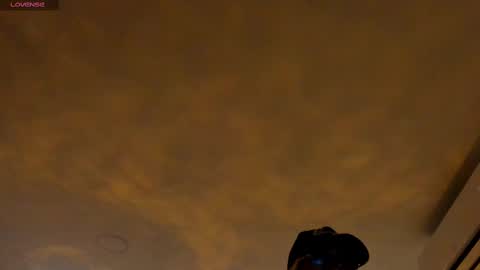 Candie  online show from 4, 3, 2025