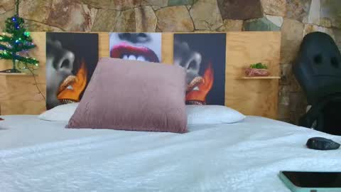 Snapshot of candy_feett chatting on 11, 11, 2025 Jolie online show from 11, 11, 2025