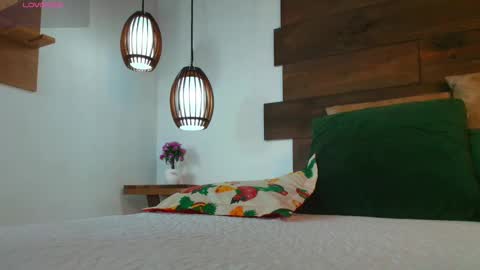 Snapshot of candy_feett chatting on 14, 11, 2025 Jolie online show from 14, 11, 2025