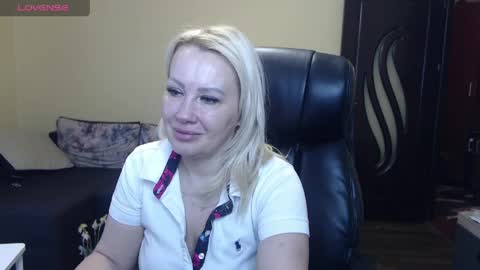 candy_hellenx online show from 5, 4, 2026