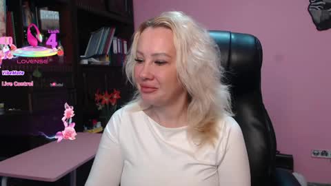 candy_hellenx online show from 17, 4, 2026