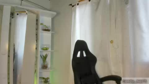 Snapshot of candy_hes chatting on 11, 9, 2025 Nickol online show from 11, 9, 2025