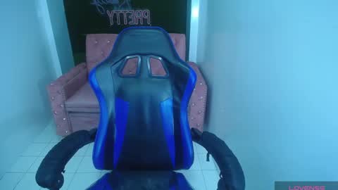 Snapshot of candy_kush_a chatting on 11, 10, 2025 candy_kush_a online show from 11, 10, 2025