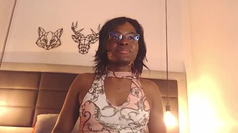 Snapshot of candy_lovee6 chatting on 6, 10, 2025 CANDY LOVE DANNA online show from 6, 10, 2025