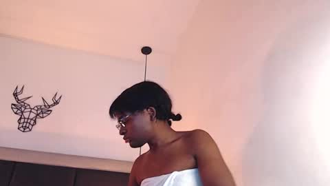 Snapshot of candy_lovee6 chatting on 30, 11, 2025 CANDY LOVE DANNA online show from 30, 11, 2025