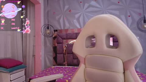 Snapshot of candy_morgan412 chatting on 7, 10, 2025 Ania online show from 7, 10, 2025