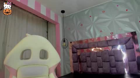 Snapshot of candy_morgan412 chatting on 26, 10, 2025 Ania online show from 26, 10, 2025