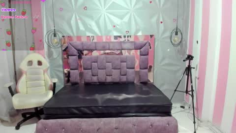 Snapshot of candy_morgan412 chatting on 29, 11, 2025 Ania online show from 29, 11, 2025