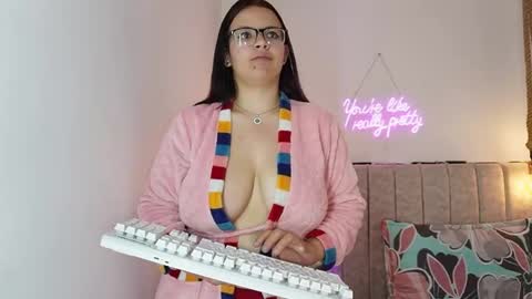 Snapshot of candy_sweet17_ chatting on 19, 12, 2025 candy sweet17 online show from 19, 12, 2025