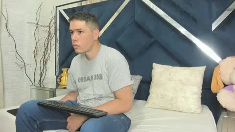 Snapshot of candyandsteven chatting on 25, 9, 2025 candyandsteven online show from 25, 9, 2025