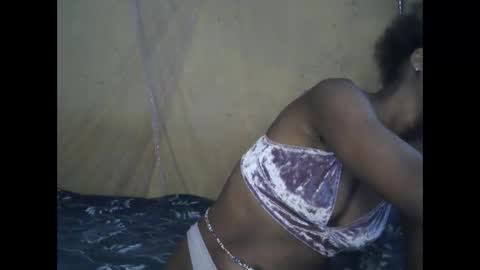 Snapshot of candybrown001 chatting on 16, 9, 2025 candybrown001 online show from 16, 9, 2025