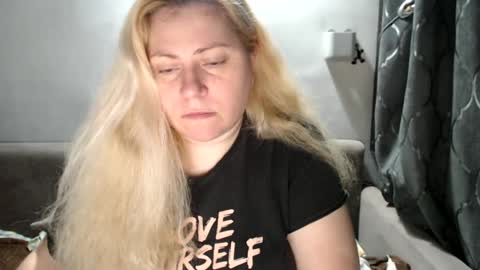 Laura online show from 19, 1, 2025