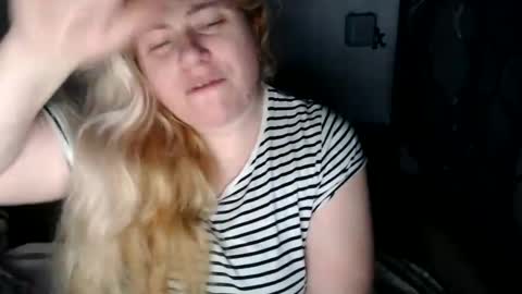 Laura online show from 30, 1, 2025