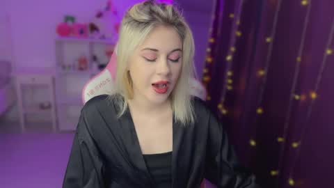 Snapshot of candyhannah chatting on 21, 12, 2025 You can call me HH online show from 21, 12, 2025